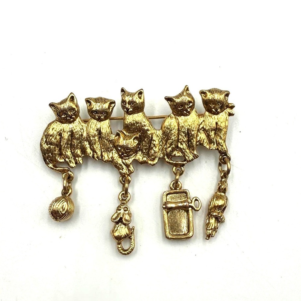 Vintage Gold Tone 6 Kittens Brooch Pin with Yarn Mouse Carrier Fish Charms